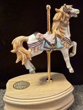 Westland Collectible Music Box Limited edition/Signed/New in box